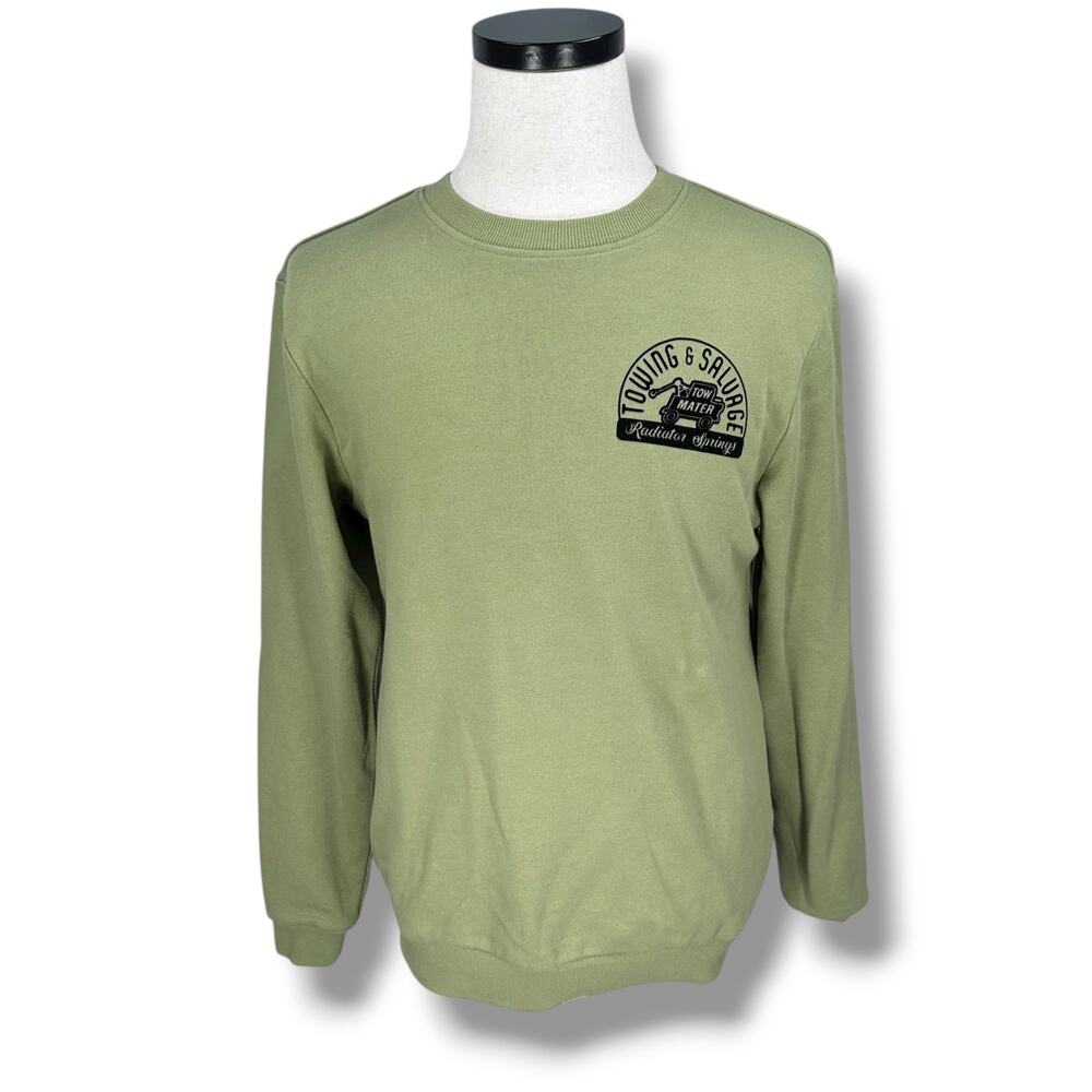 Disney Tow Mater Towing & Salvage Sweatshirt Men’s XS Green Graphic Long Sleeve